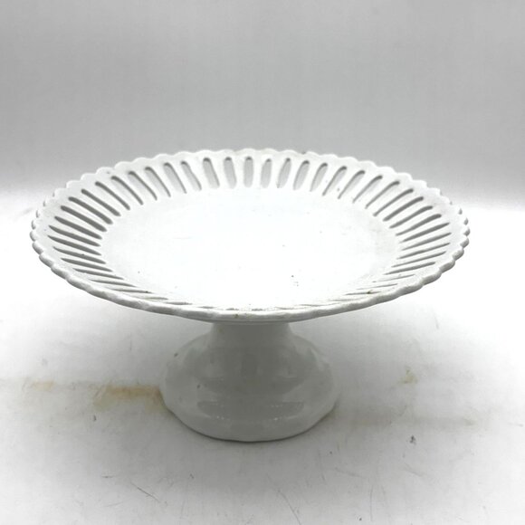J. Godinger & Co. Antique Reflections White Ceramic Reticulated Cake Stand Plate - Picture 1 of 6